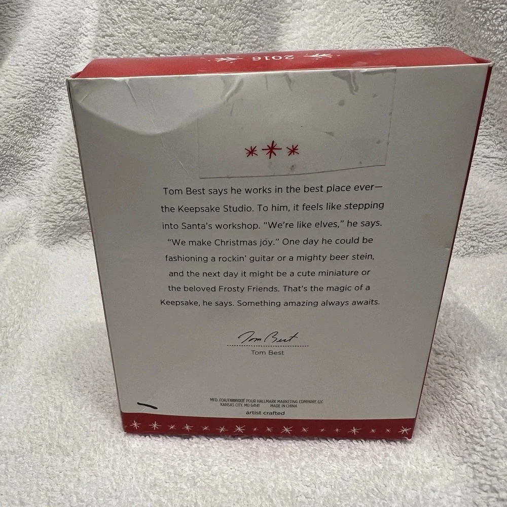 Hallmark Keepsake Ornament 2016 The Miracle of Christmas This Family Believes‎